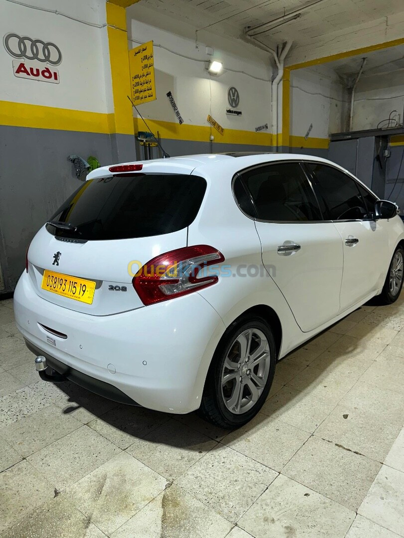 Peugeot 208 2015 Allure