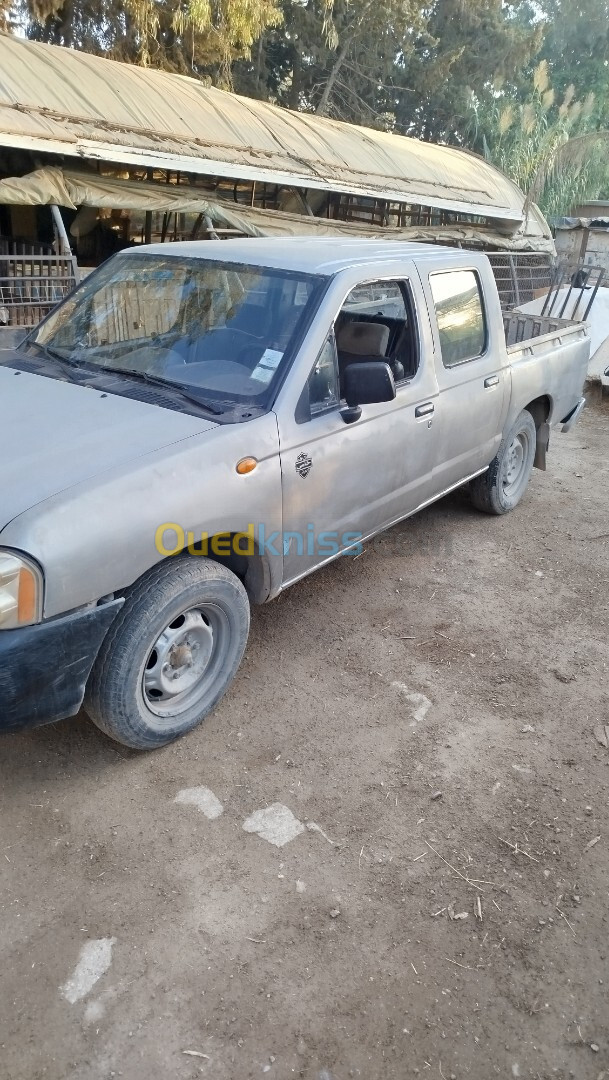 Nissan Pickup 2004 Pickup