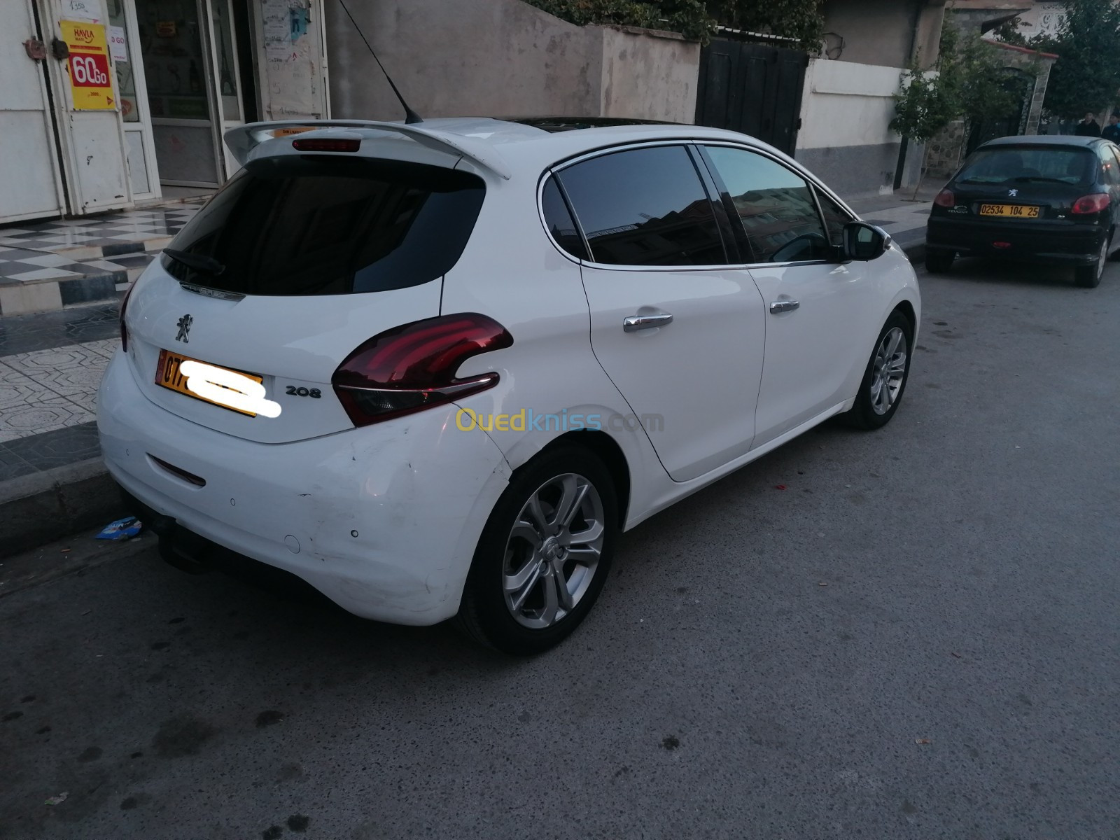 Peugeot 208 2015 Allure