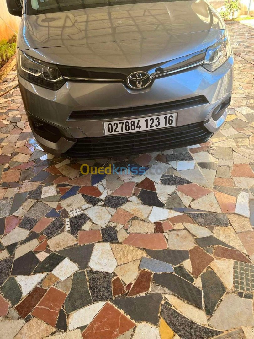 Toyota Proace verso city 2023 