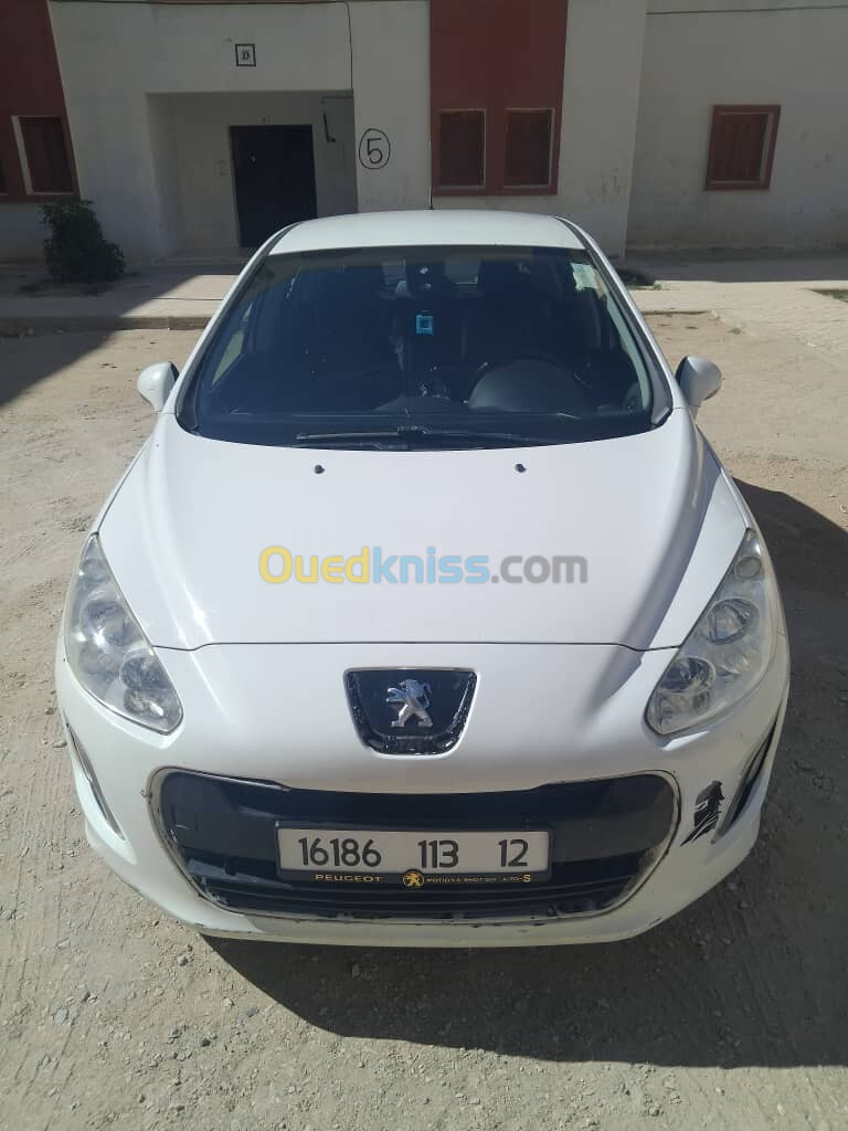 Peugeot 308 2013 moteur 1.6 simple pas vti