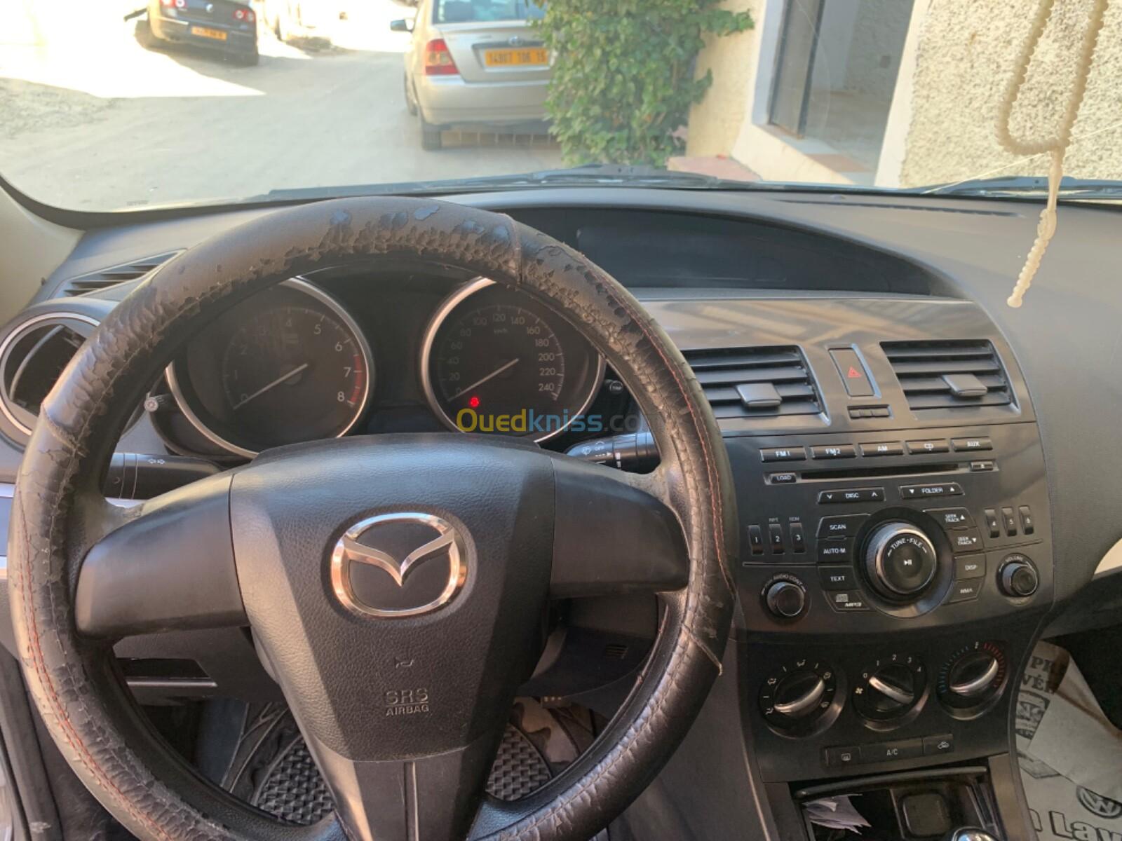 Mazda 3 2015 