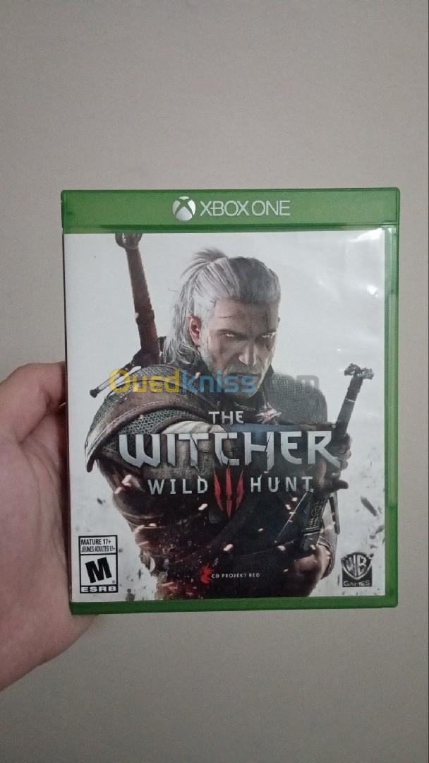 Xbox one s 500g tres bon état avec cd the Witcher 