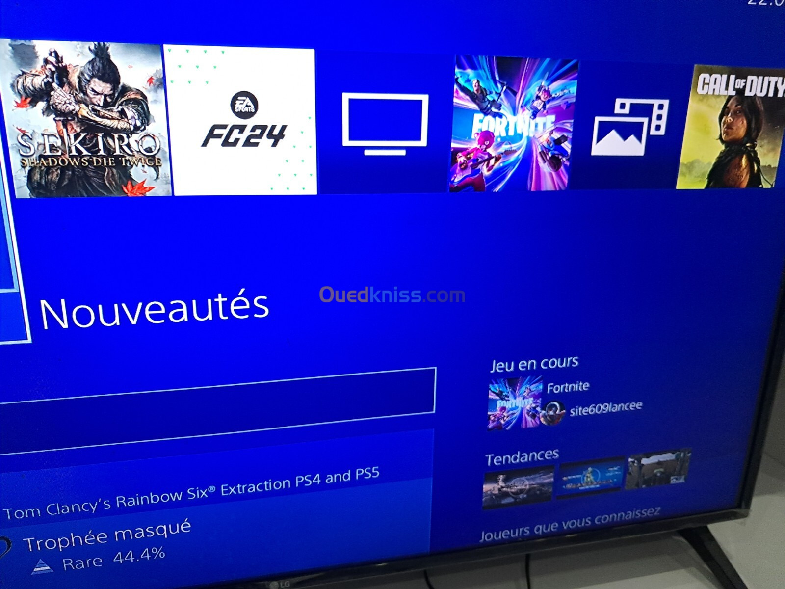 Ps4 fat 1000 go avec 2 manette