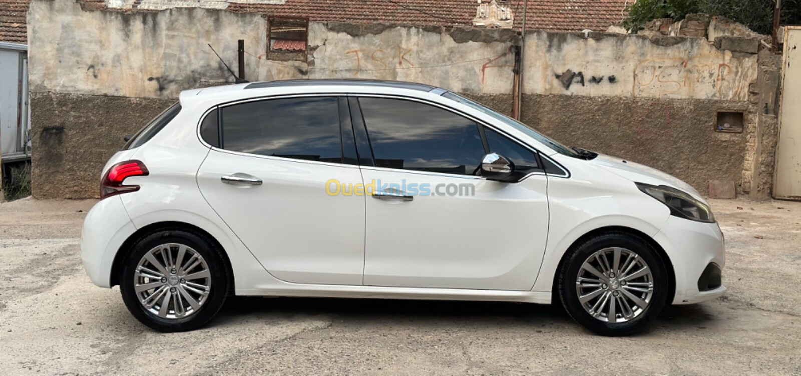 Peugeot 208 2019 Allure Facelift