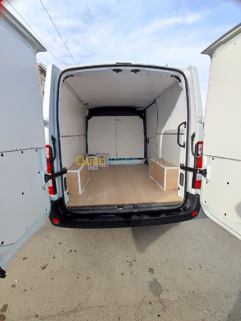 Renault Master 2023