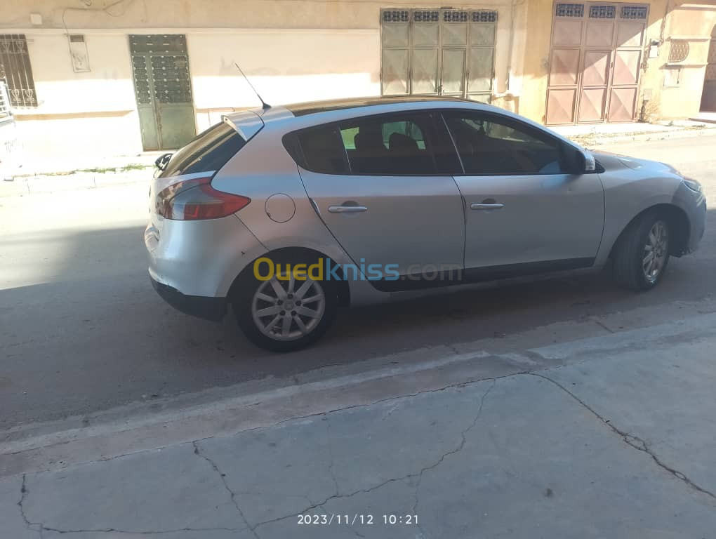 Renault Megane 3 2010 lacoste Tiaret Alg rie