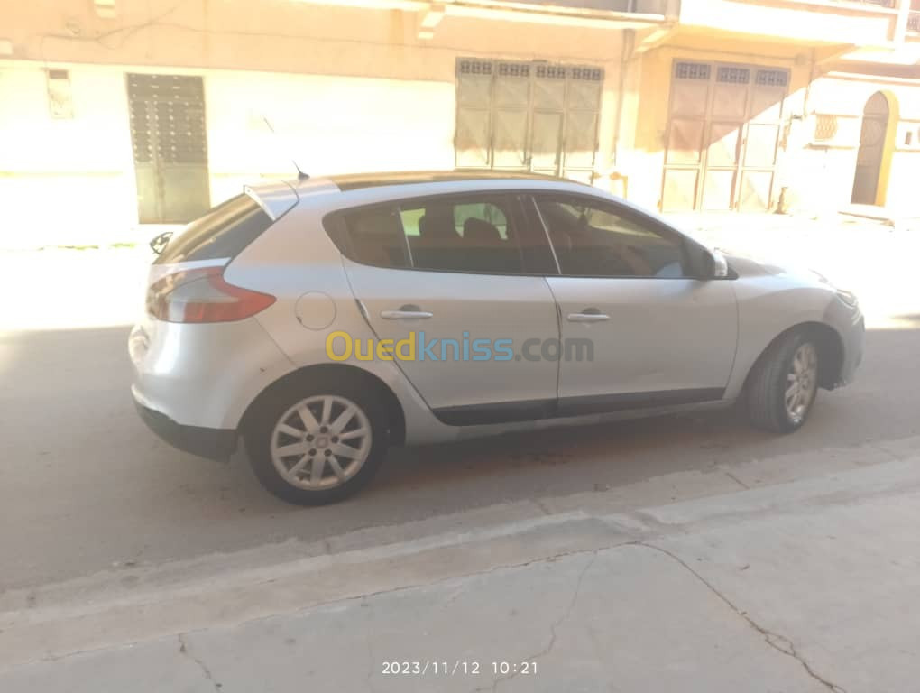 Renault Megane 3 2010 lacoste Tiaret Alg rie