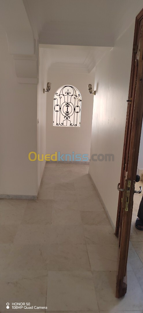 Location Appartement F3 Alger Dely brahim