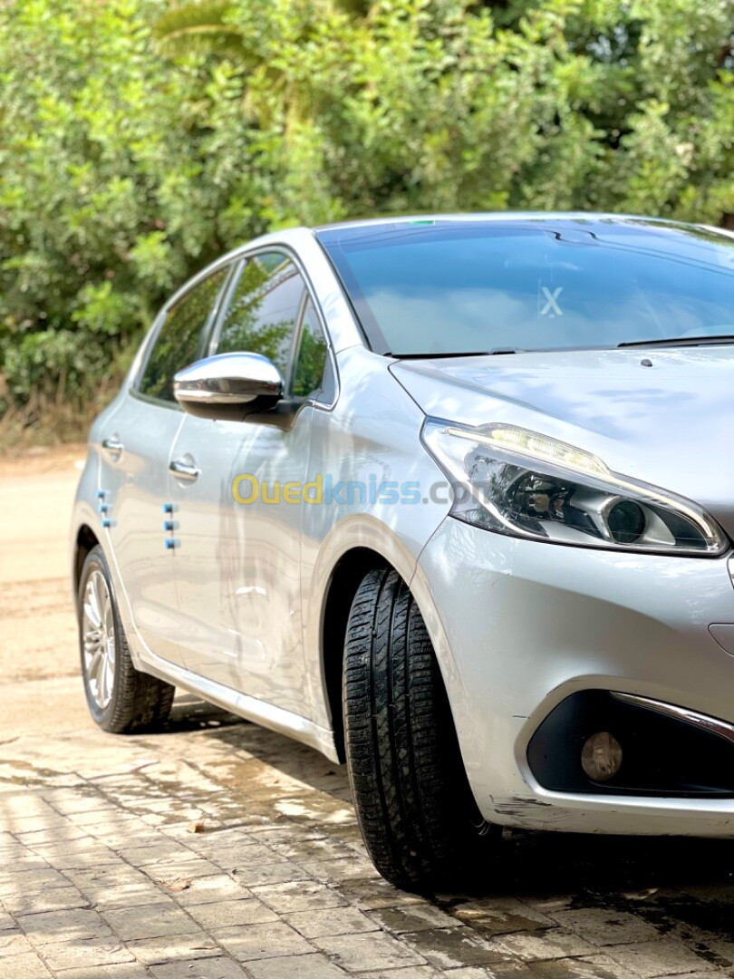 Peugeot 208 2016 Allure Facelift