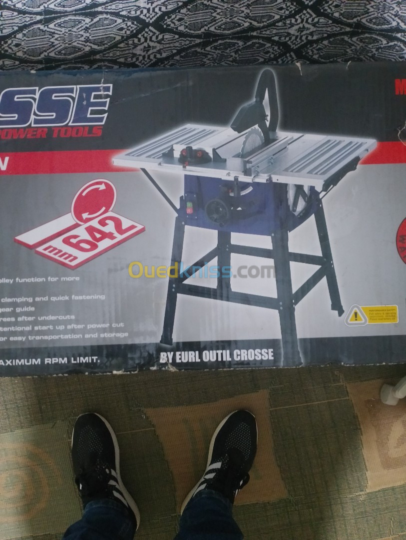 Crosse table saw