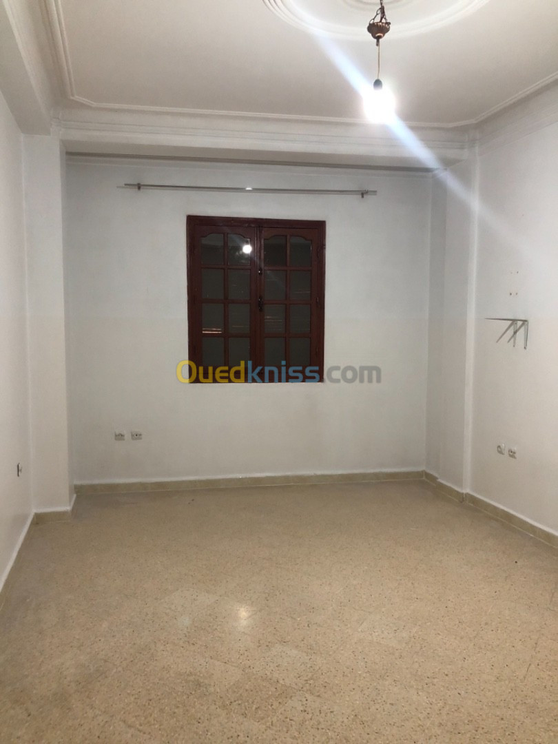 Location Niveau De Villa F4 Alger Ain naadja