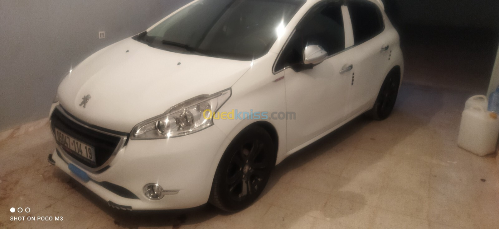 Peugeot 208 2014 فرنسية حرة