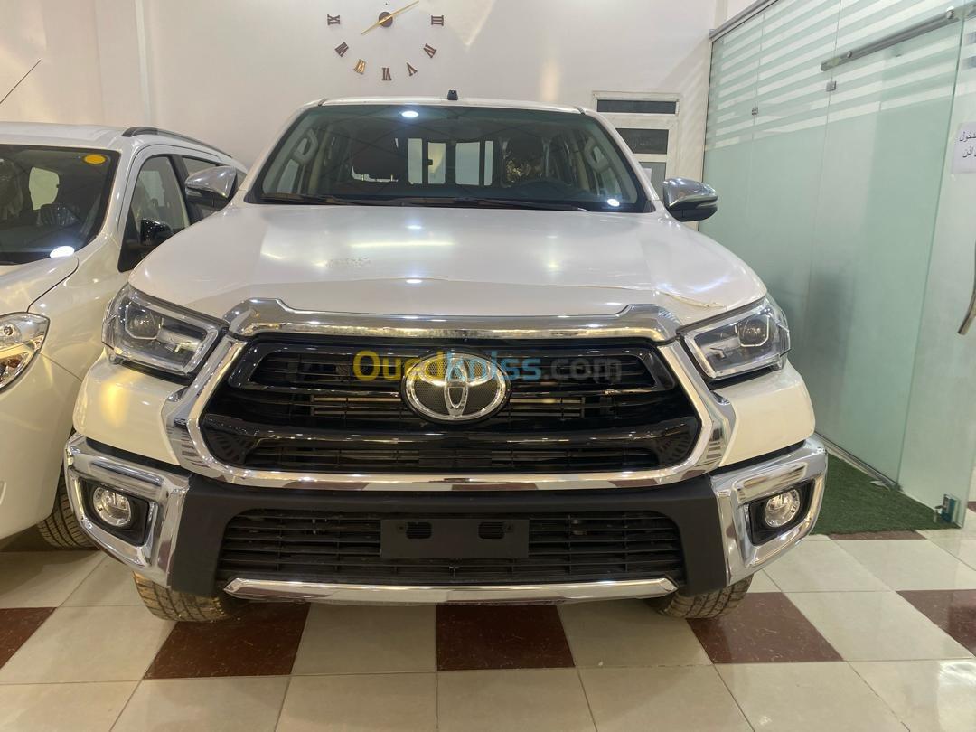 Toyota hilux 2023 4x4