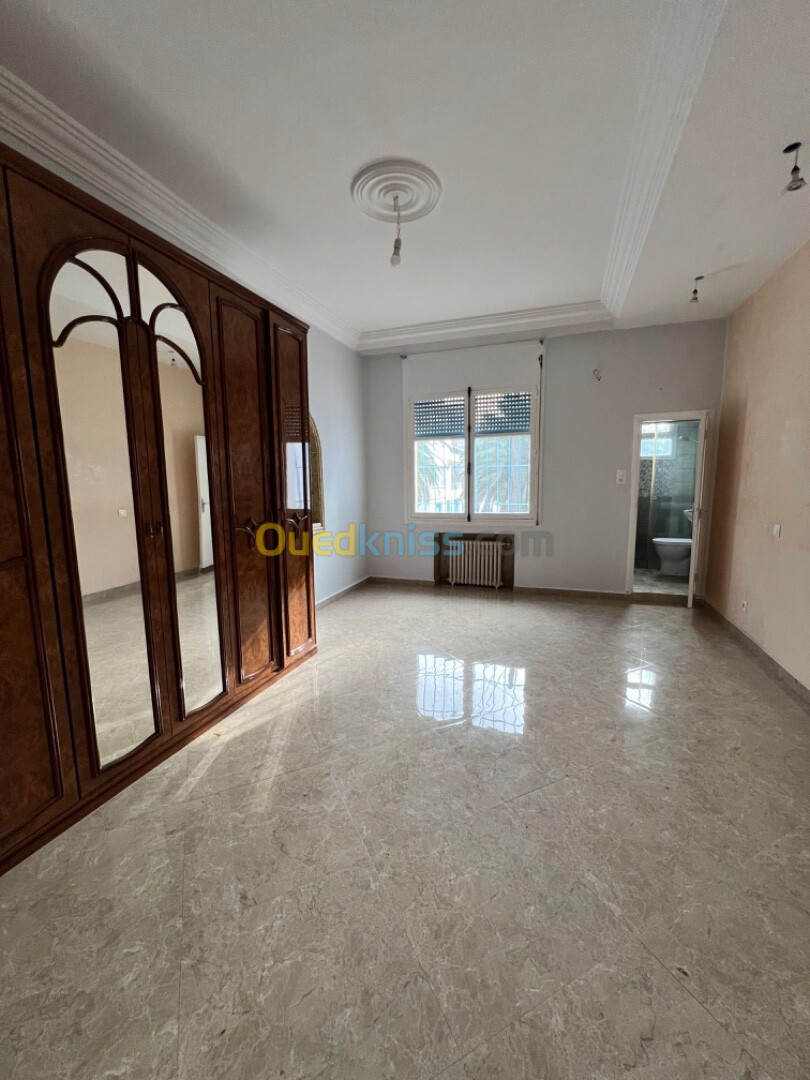 Location Appartement F5 Alger Ben aknoun