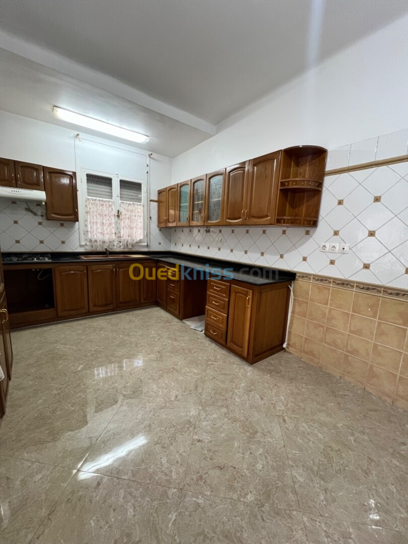 Location Appartement F5 Alger Ben aknoun