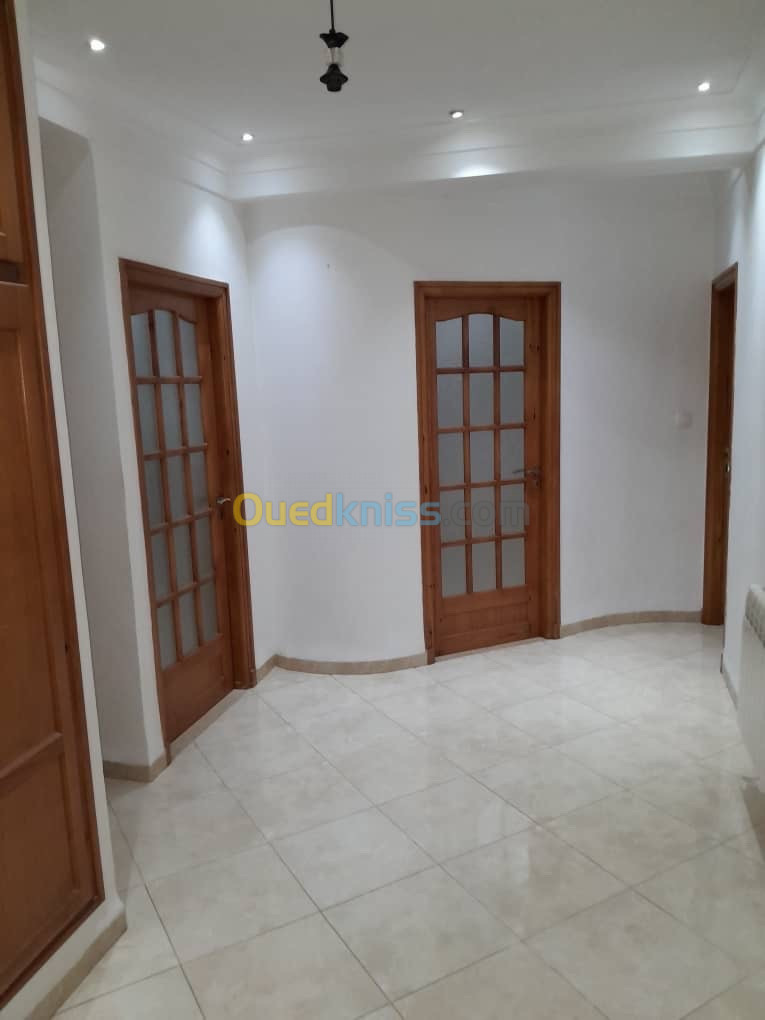 Location Niveau De Villa F3 Alger Ain naadja