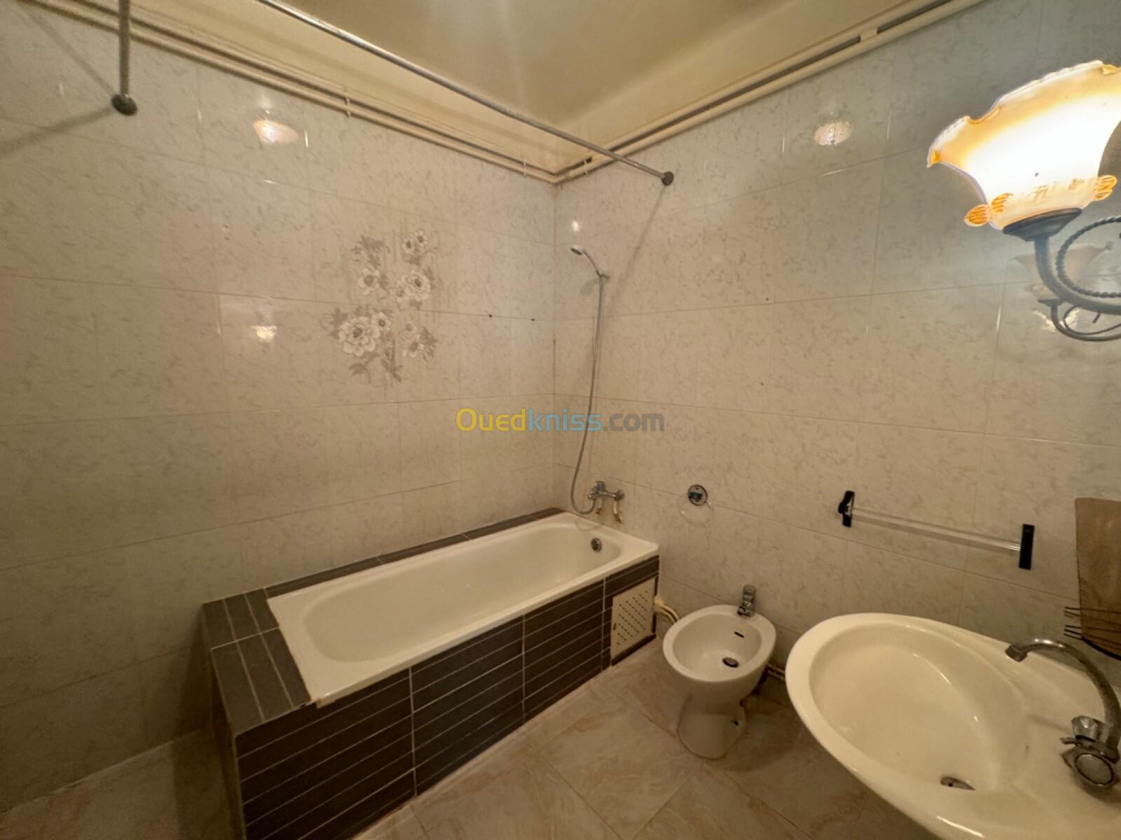 Location Niveau De Villa F2 Alger Bouzareah