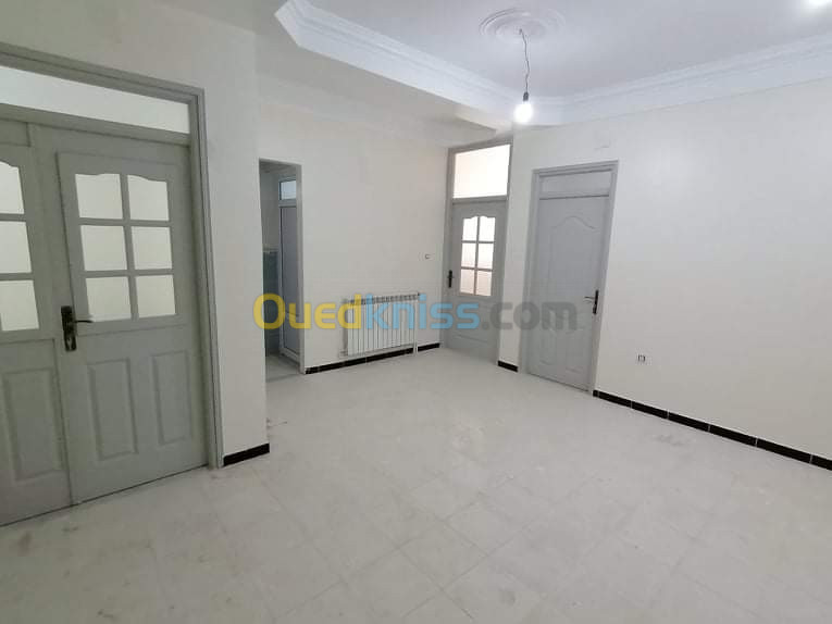 Location Niveau De Villa F3 Constantine Ain smara