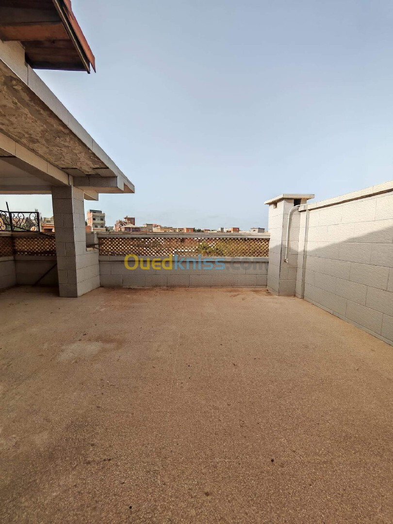 Location Niveau De Villa F3 Tipaza Kolea