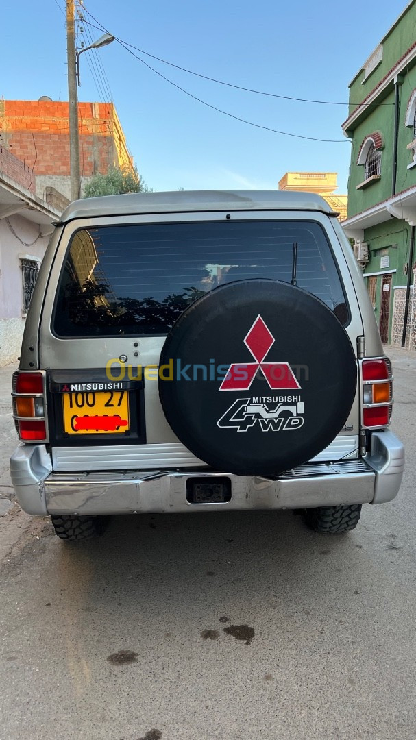 Mitsubishi Pajero Court 2000 Pajero Court