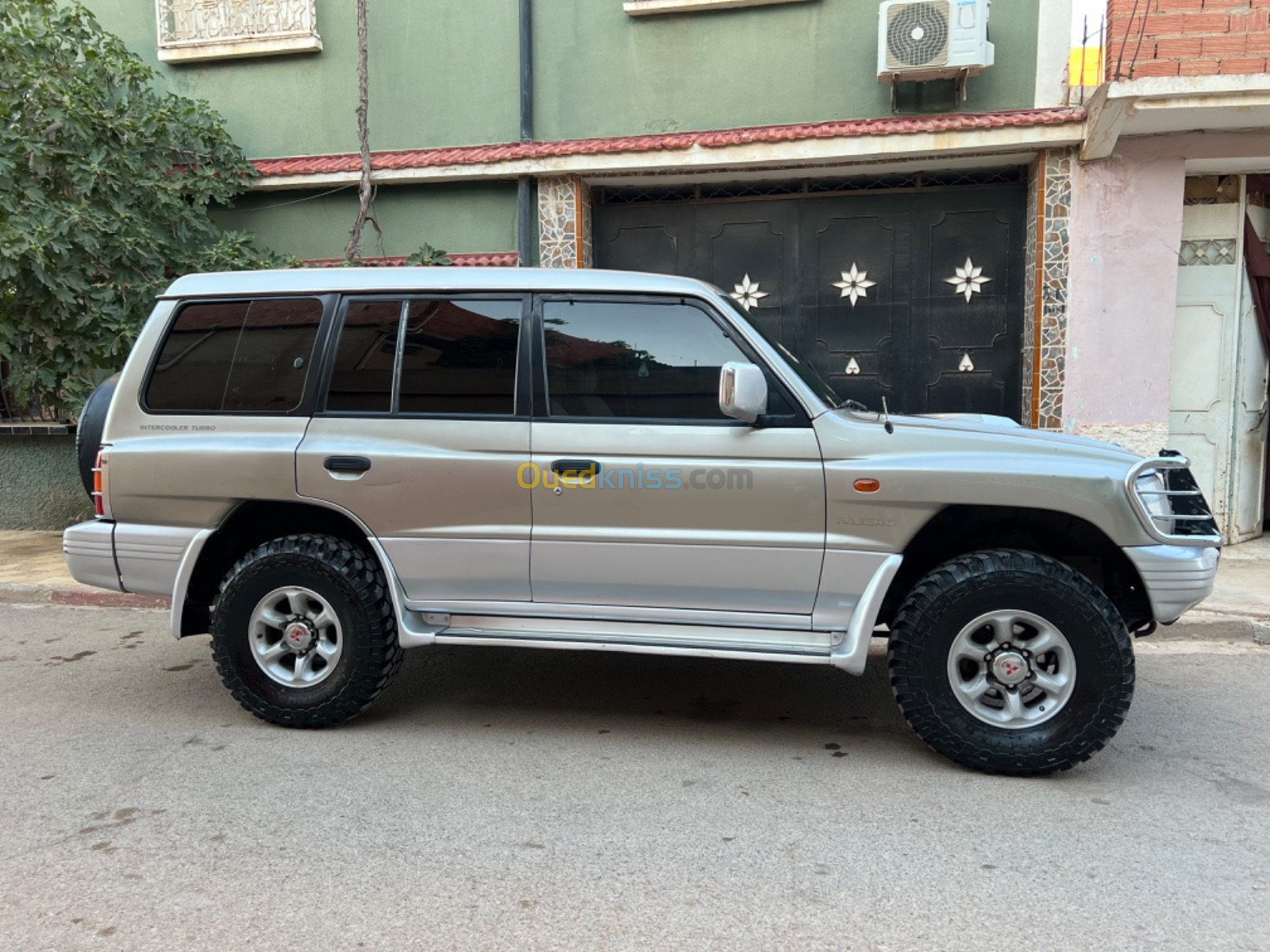 Mitsubishi Pajero Court 2000 Pajero Court