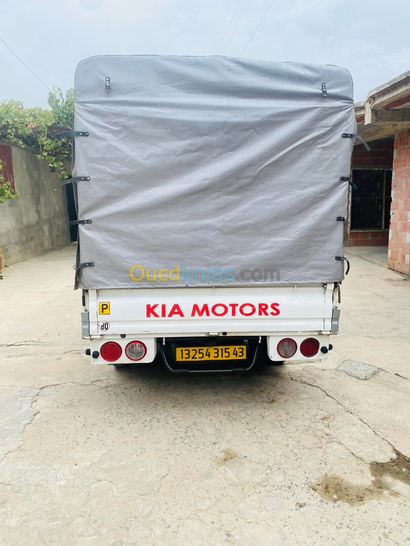 Kia K2700 2015