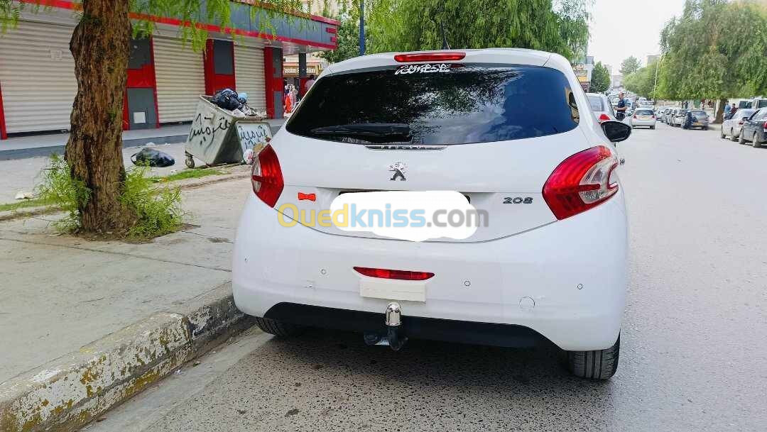 Peugeot 208 2015 208