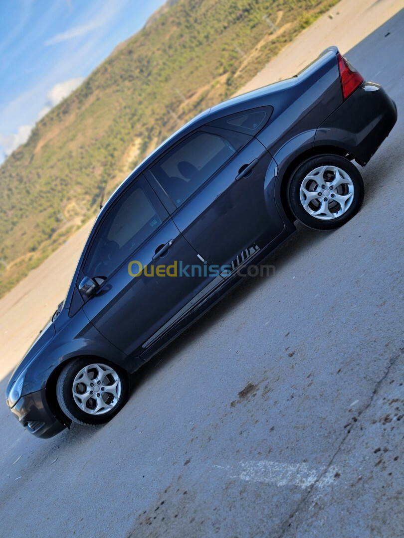 Ford Focus 4 portes 2009 Focus 4 portes