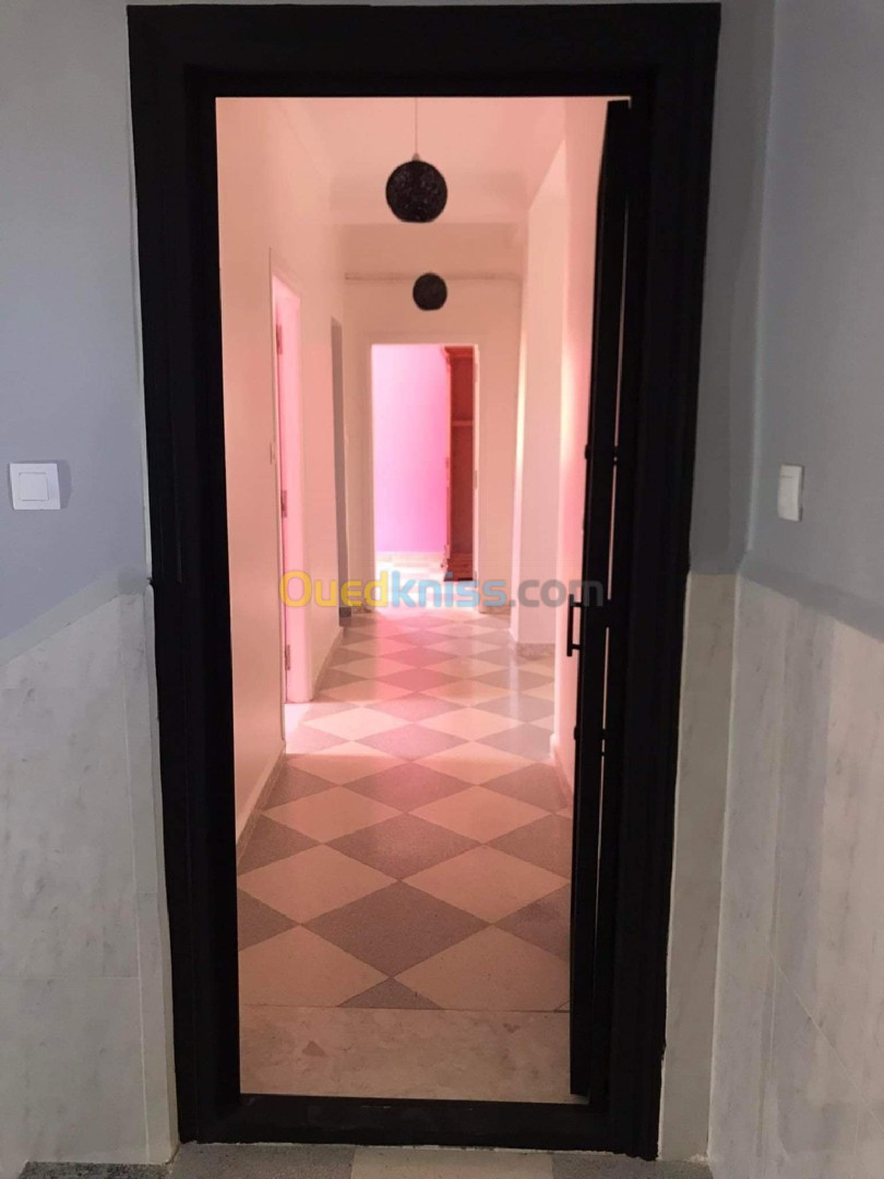 Location vacances Appartement F3 Béjaïa Beni ksila