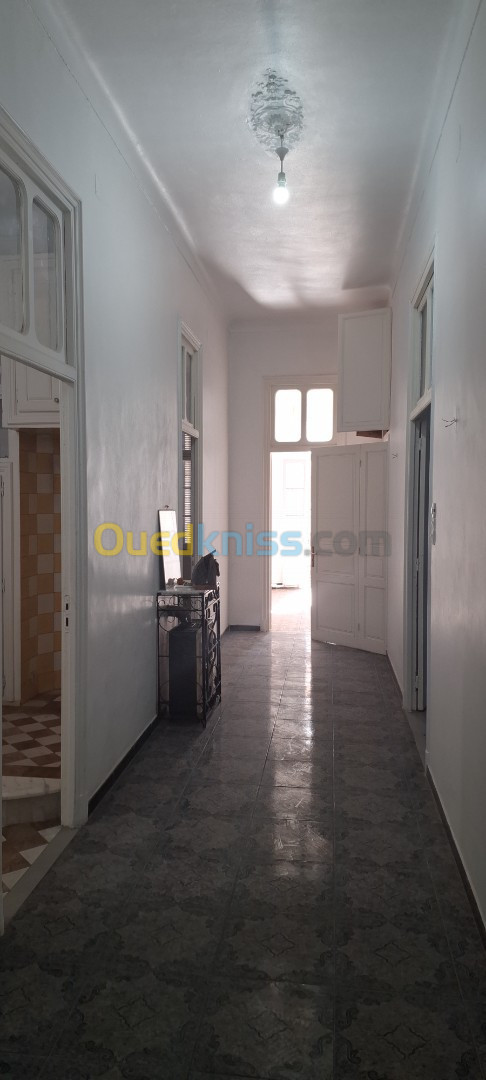 Vente Appartement F8 Oran Oran