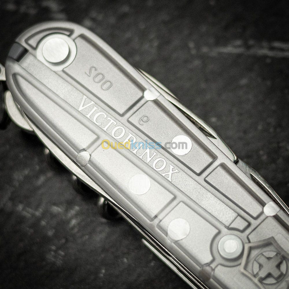 VICTORINOX COUTEAU HUNTSMAN SILVERTECH 