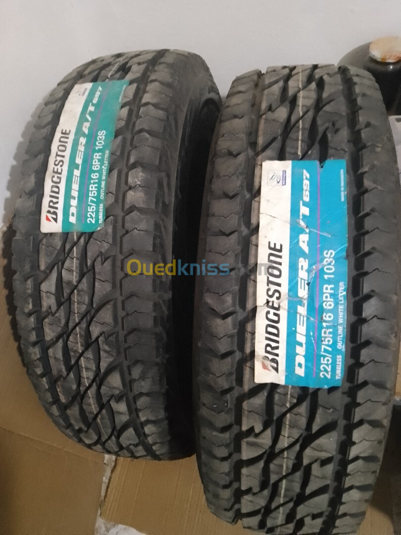 BRIDGESTONE 225/75/16 AT