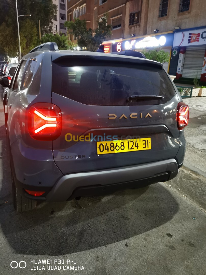 Dacia Duster 2024 gold