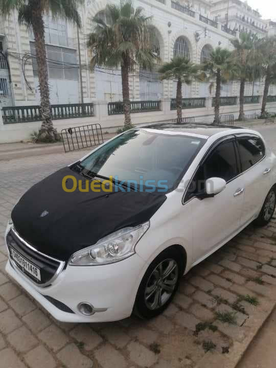 Peugeot 208 2014 Allure