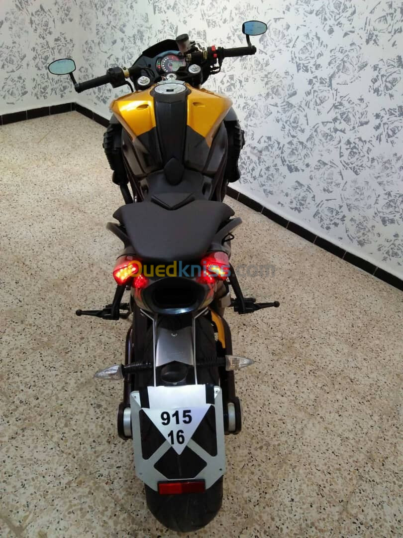 Benelli 899 2015