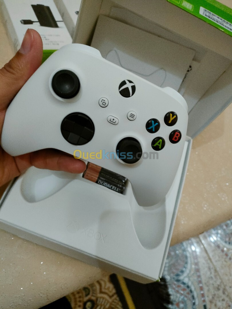 Manette Xbox séries x/s original jamais utilisée 