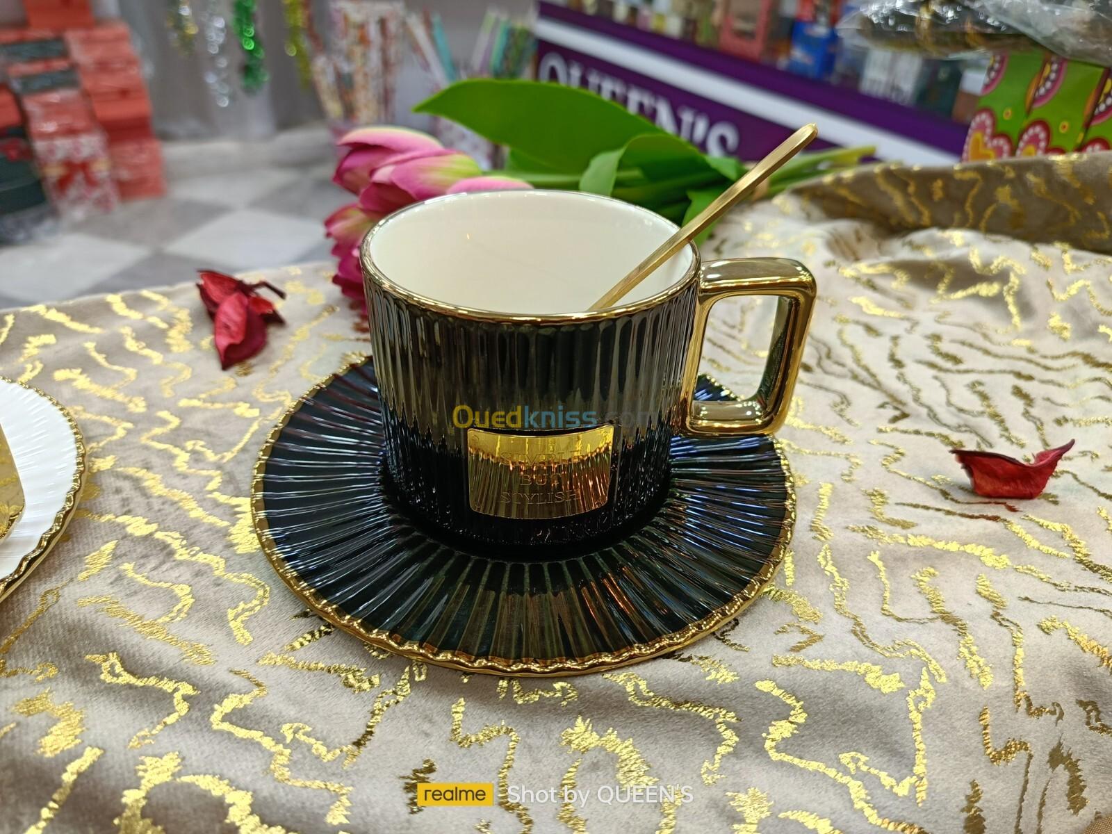 Tasse mug de café avec sous tasse en céramique classique