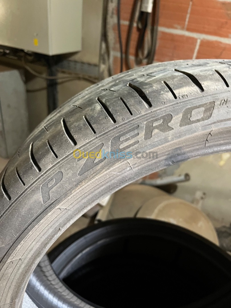 PIRELLI P zero 255/35/21 