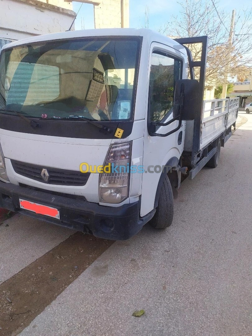 Renault Maxity 2014