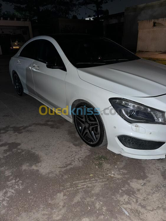 Mercedes CLA 2014 Coupé Exclusif + AMG 