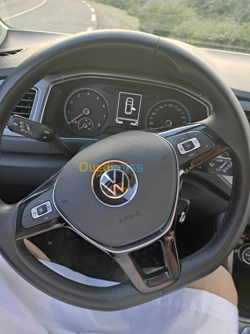 Volkswagen T-Roc 2022 Active