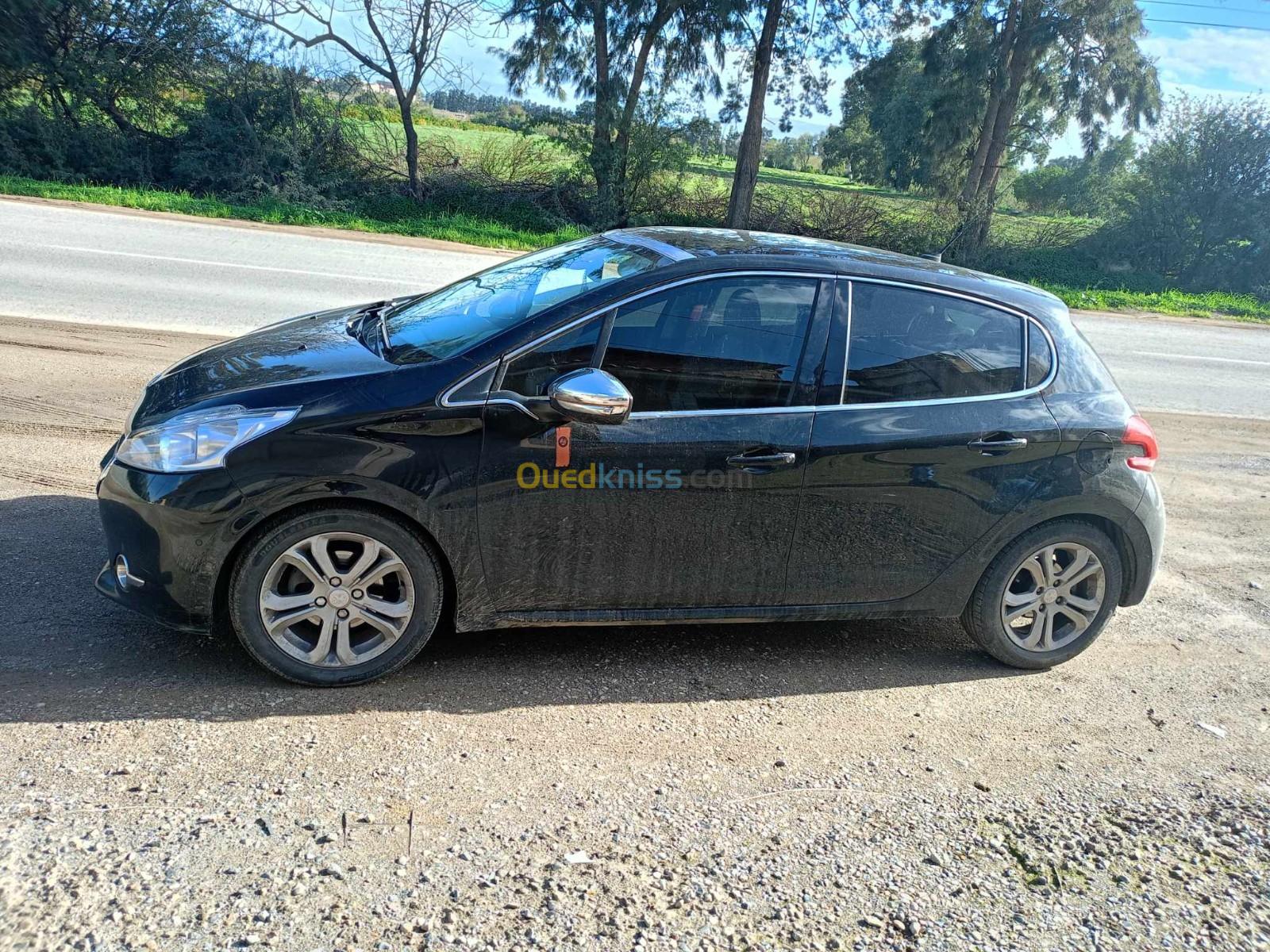 Peugeot 208 2015 208