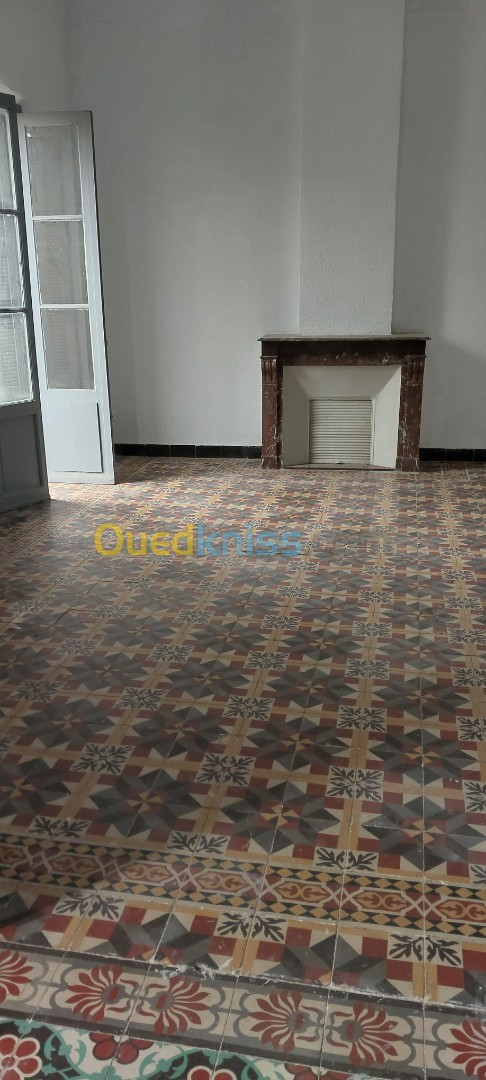 Location Appartement F4 Tipaza Cherchell