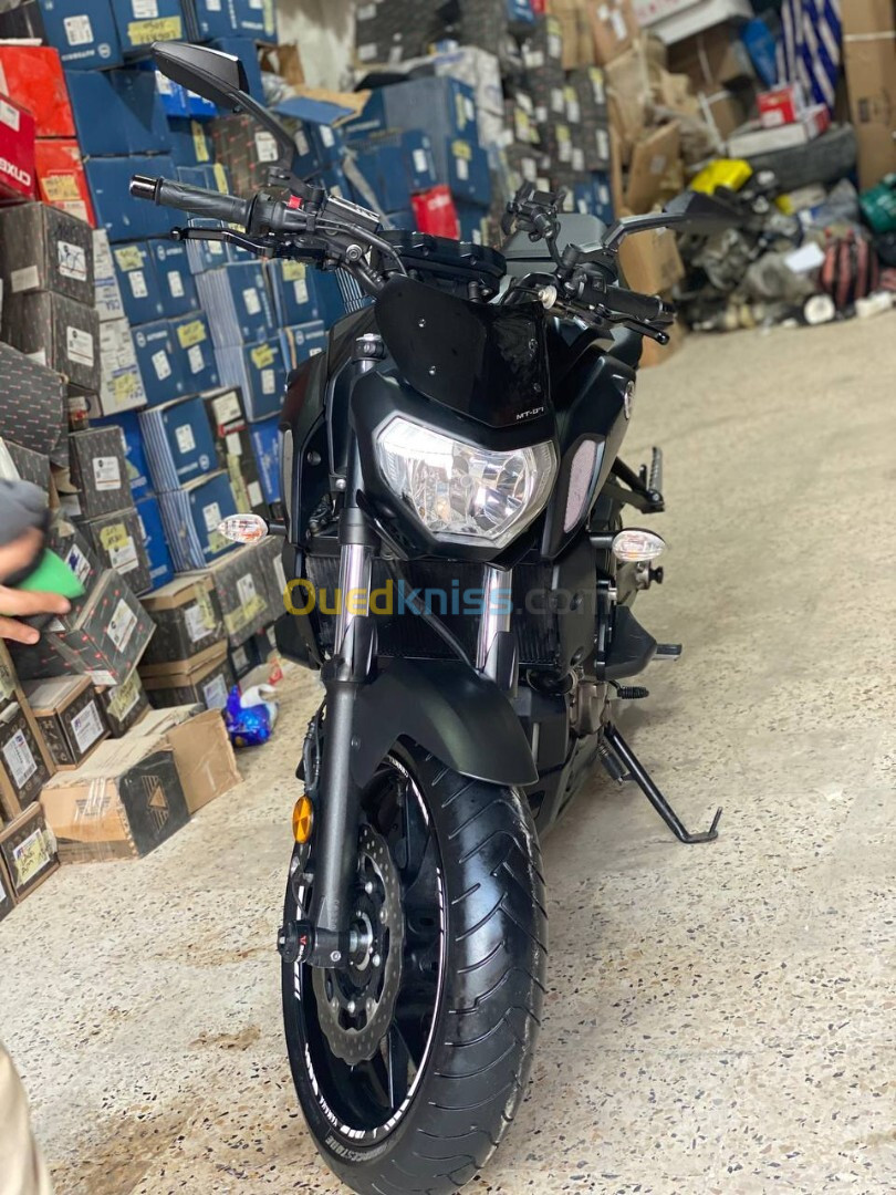 YAMAHA MT-07 2020