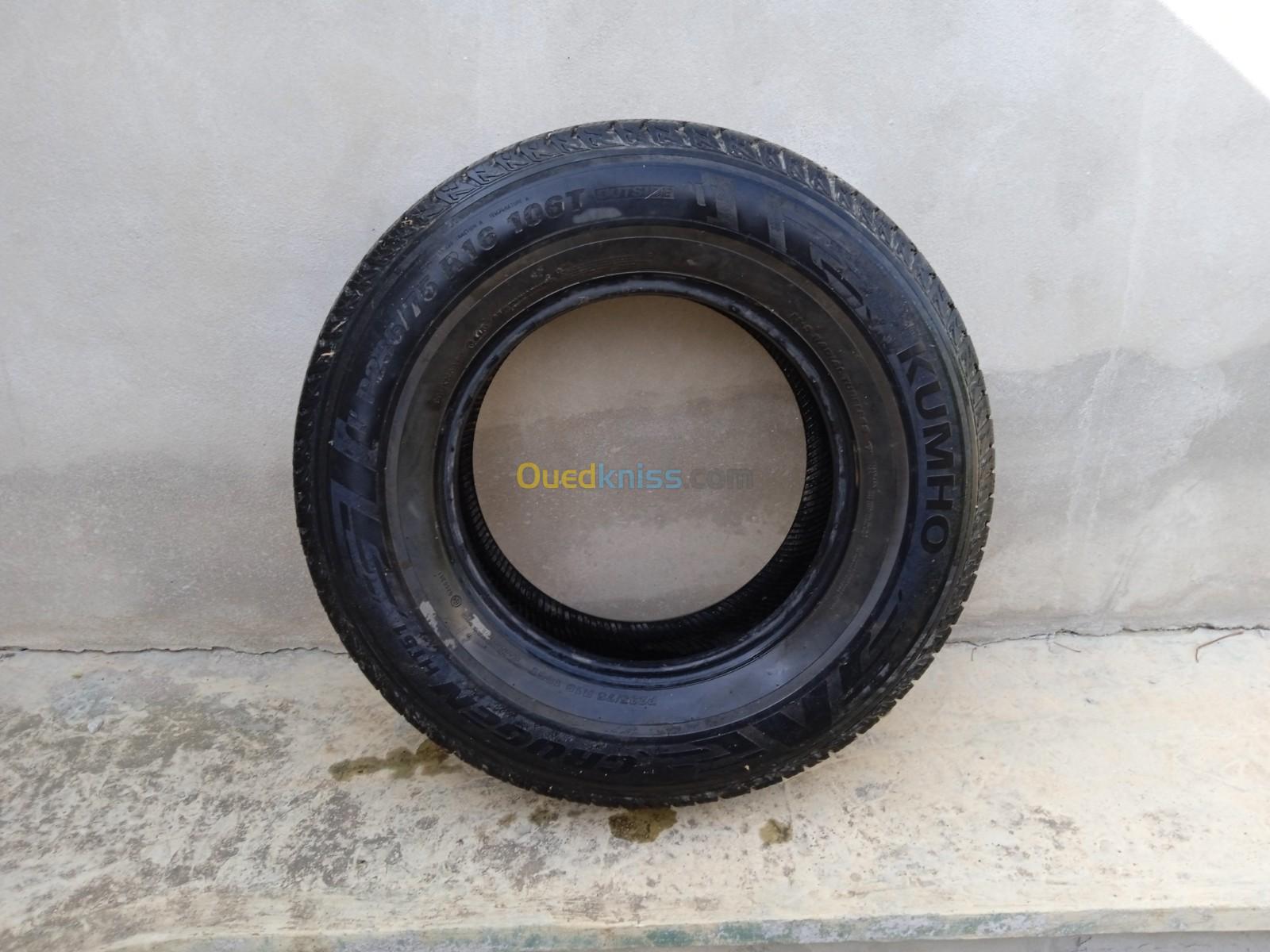 Pneus kumho P235/75R16