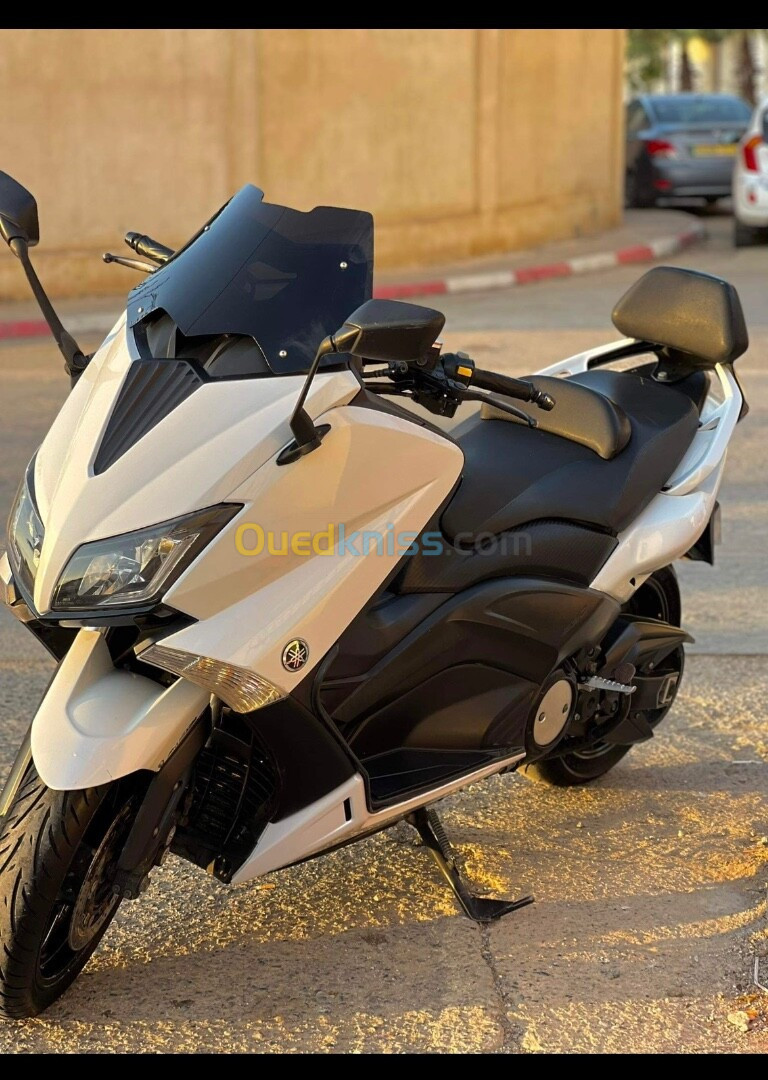 Yamaha yamaha tmax iron 2015