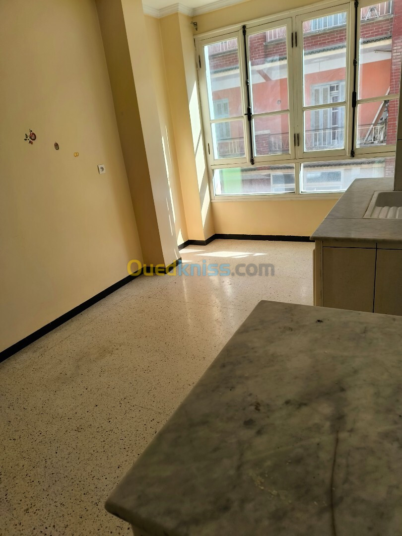 Location Appartement F2 Béjaïa Bejaia