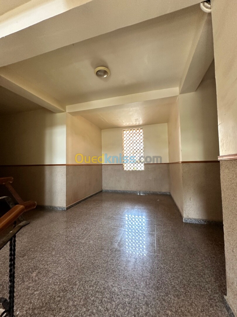 Vente Appartement F4 Alger Bordj el bahri