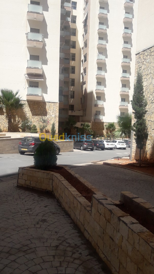 Location Appartement F4 Alger Draria